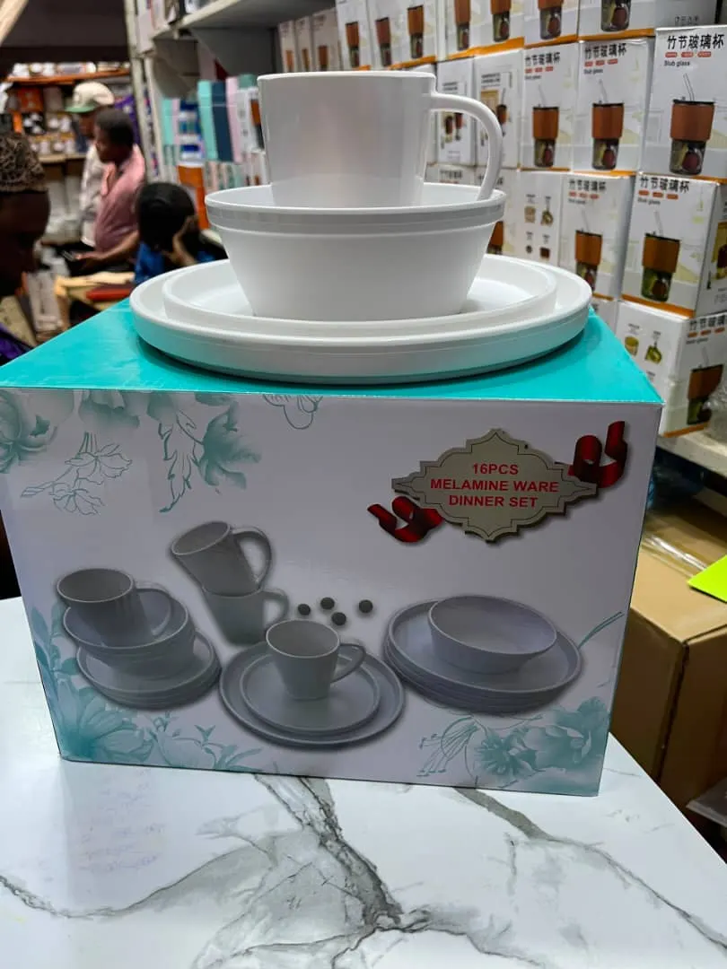 16pcs White Unbreakable Dinner Sets.