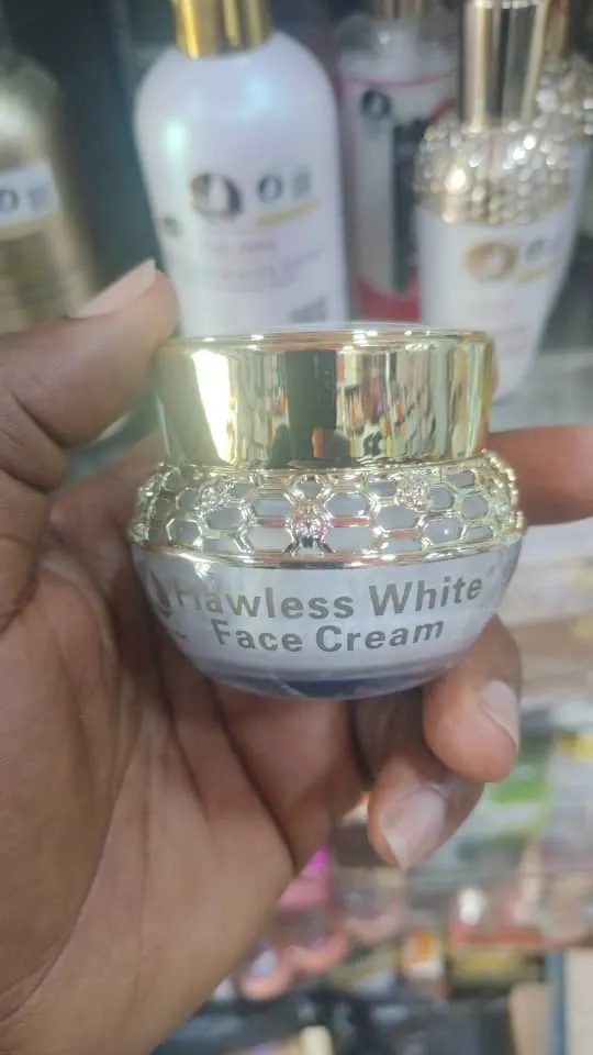 FLAWLESS WHITE FACE CREAM